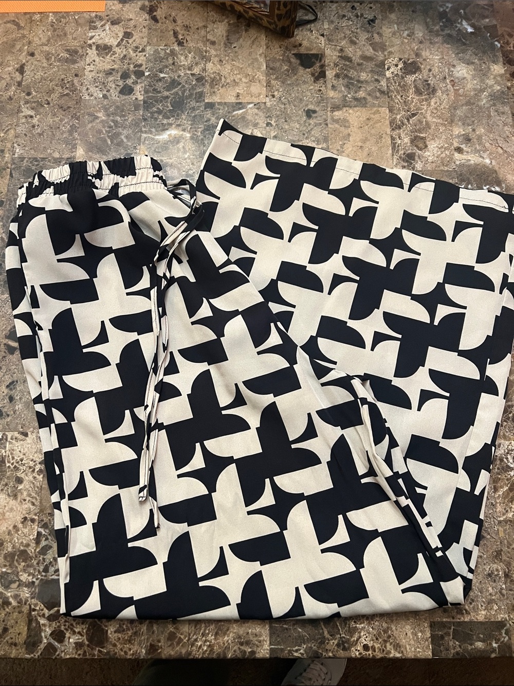 Black & Cream Geometric Wide-Leg Pants